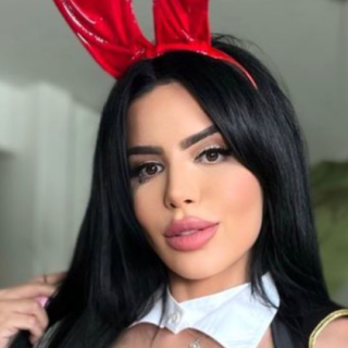 Nati - Photo sexy modèle LONDON OnlyFans - @nati portant des oreilles de lapin 