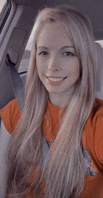 Alabama OnlyFans sexy photo - Brooke Logan: @brookeloganxxx
wearing a orange shirt