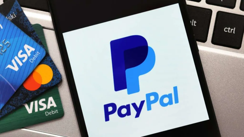 Telefon mit Paypal-Logo