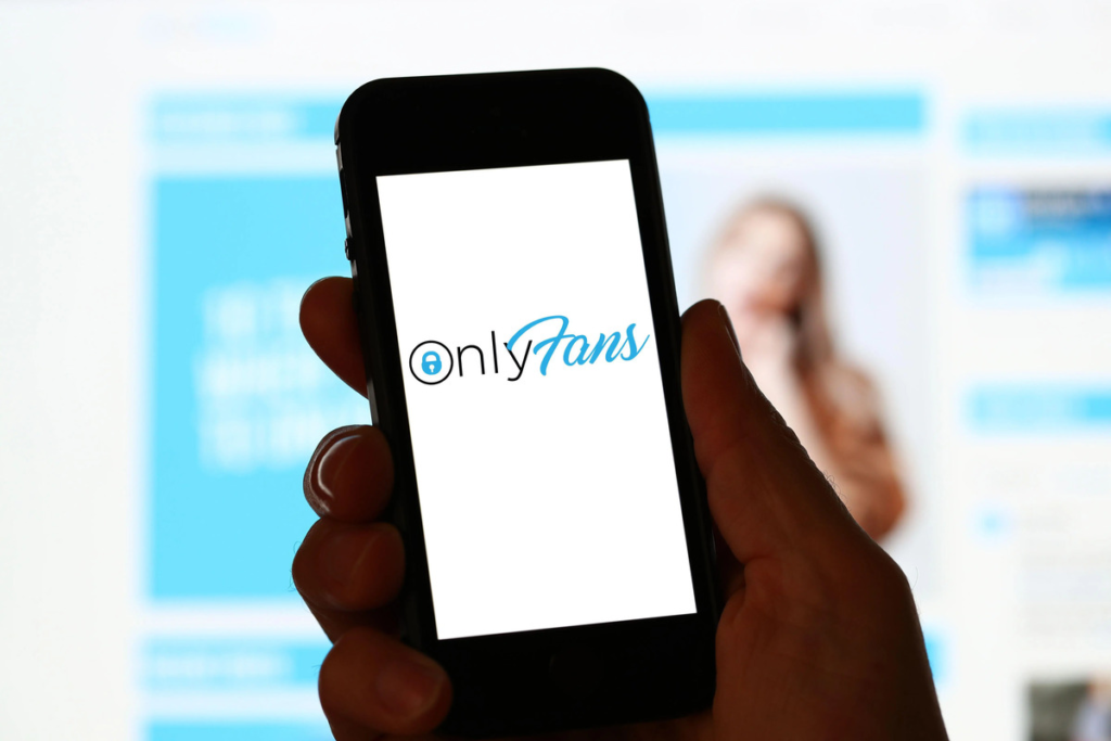 Logotipo OnlyFans en el teléfono